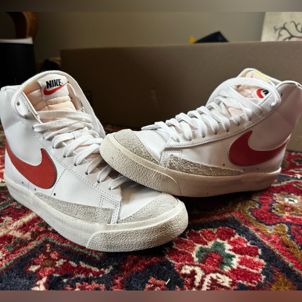 Nike Blazer Mid 77, 7.5 Women’s